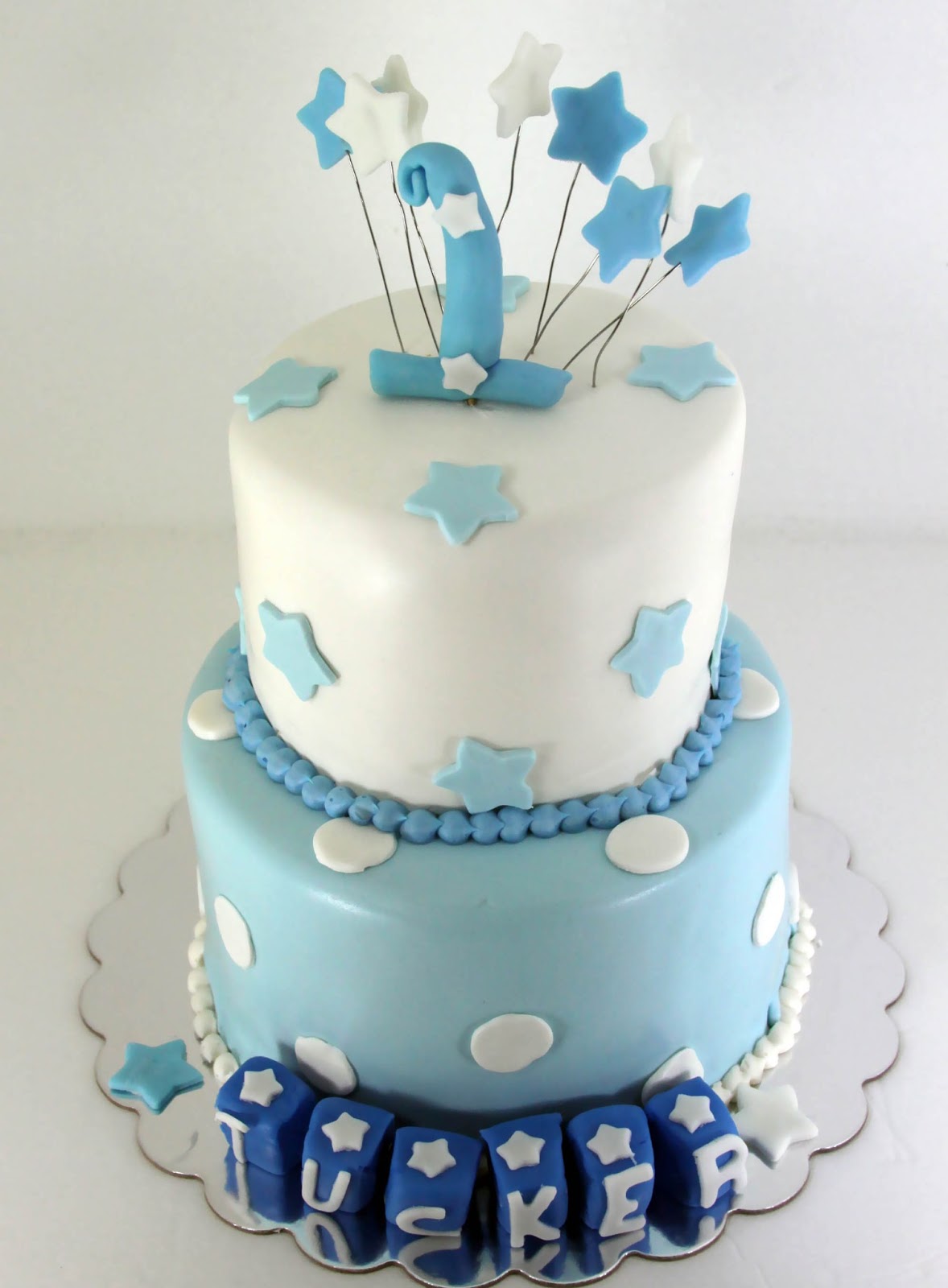 Bear topper Boy 1st Birthday Cake - cake by Akademia Tortu ...