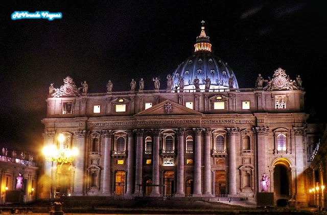 Vaticano à noite