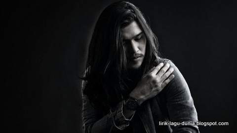 Lirik Lagu Virzha - Izinkan Aku