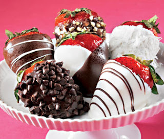 strawberry chocolates,lg strawberry chocolate,strawberries and chocolate,strawberries dipped in chocolate,strawberry covered chocolate