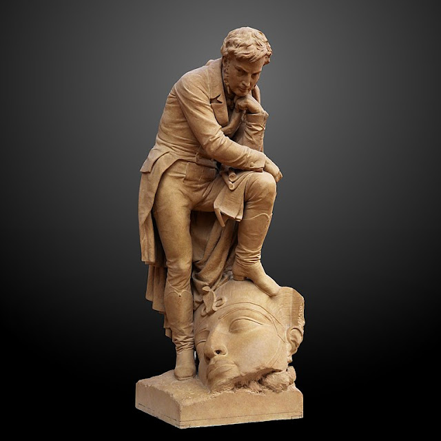 Статуя Жана-Франсуа Шампольона
