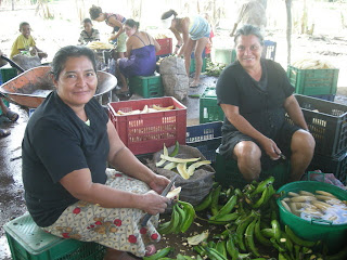 Peeling plantains, La Bomba, Jutiapa, Honduras