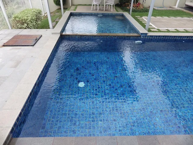 Andi Pool (Jasa Pembuatan, Perawatan, dan Renovasi Kolam Renang, Kolam Ikah Hias Koi, Kolam Taman Air, Kolam Kaca, dan Kolam Alami di Kota Surabaya)