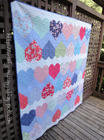Hearts Full quilt front side view