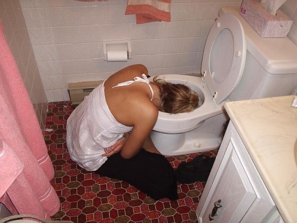 Passed Out Drunk Girls Pictures25
