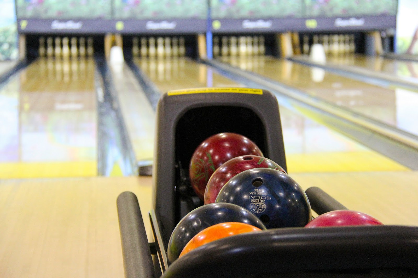 Ultimate Kids Guide - Midsouth: Memphis Area Bowling for Kids