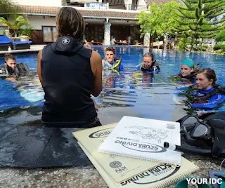 PADI IDC Indonesia at Oceans 5 Gili Air with PADI Course Director Sander Buis