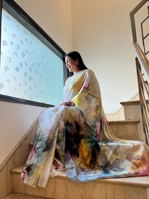 Hand-painted mushroo silk saree with the effect of watercolor.