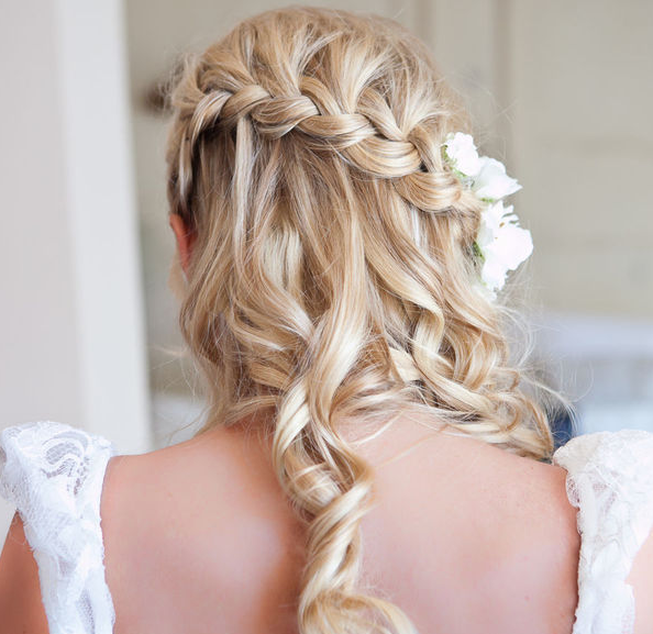 wedding hairstyles off to the side