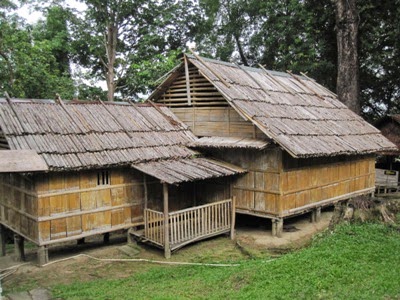 Rumah-rumah Tradisional Di Sabah dan Sarawak ~ Anjung Laman