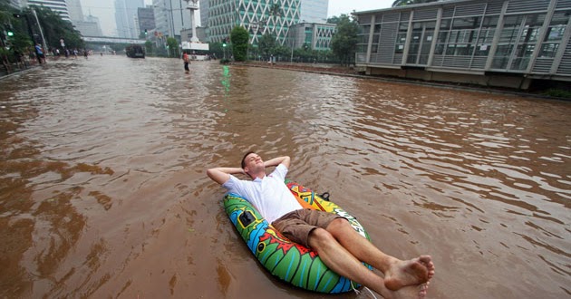 4 Tips Ampuh Menghadapi Banjir  Jakarta Spotlite Hari Ini