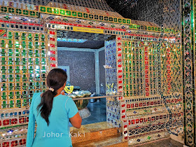 Johor_Bahru_Hindu_Glass_Temple