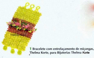 BRACELETE DE MIÇANGAS COM APLICAÇÃO DE FLORES DE MIÇANGAS DE THELMA KORTE