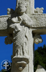 BALLEVILLE (88) - Croix de chemin du Ménil-sur-Vair (XVIIe siècle)