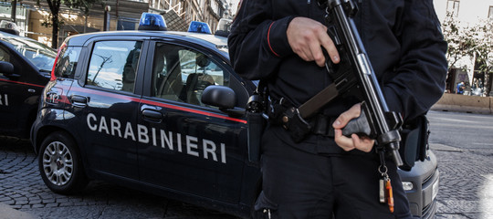 Puglia, minaccia di far saltare in aria comando Cc: arrestato 50enne