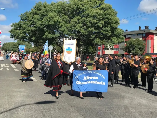 Osorno: Mil estudiantes participaron en desfile por Aniversario 466