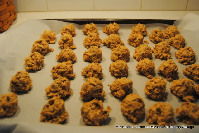 Chocolate Peanut Butter Oatmeal Cookies at Miz Helen's Country Cottage