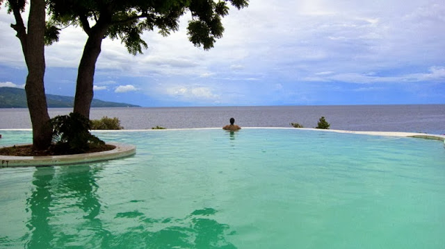 Bluewater Sumilon Island Resort, Sumilon Island Cebu, Bluewater Sumilon Island Infinity pool