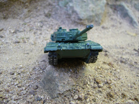 diorama con maqueta en miniatura del carro de combate Leopard 2 a escala