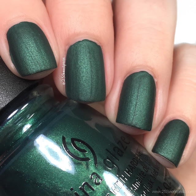 China Glaze They Perfect Holly-day