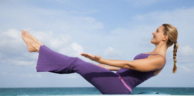 4 Steps to Boat Pose for Everyone - YogaUOnline
