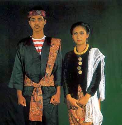  Pakaian  Adat Jawa  Timur