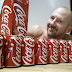 Coca-Cola: Επινε καθημερινά 10 κουτάκια και δείτε τι έπαθε...