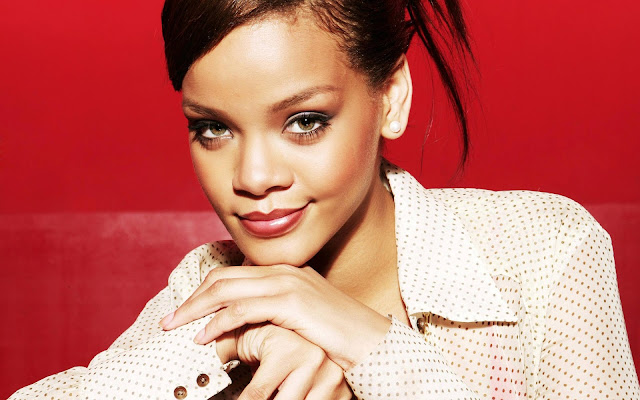 Rihanna glamor