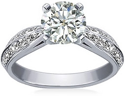 ENGAGEMENT RING / RINGS