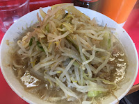 ラーメン二郎本店の豚ラーメン