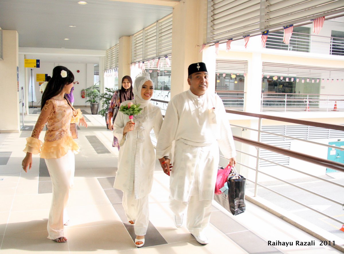 Cikkin's Diary: Majlis angan-angan : 1st baju nikah