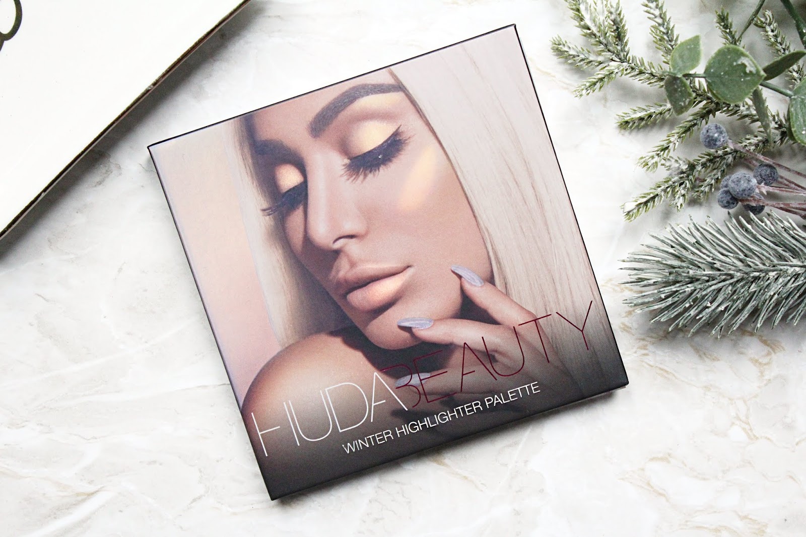 Huda Beauty Winter Solstice Highlighting Palette Review 