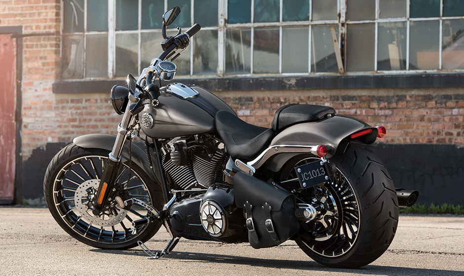  Harley  Davidson  Breakout puro estilo Motos Tops