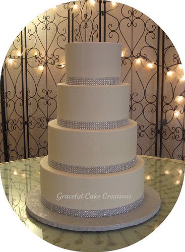 Elegant White and Silver Wedding Cake To see daily pictures recipes 