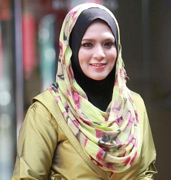 Foto Artis Wanita  Cantik Berjilbab Malaysia  Asalasah