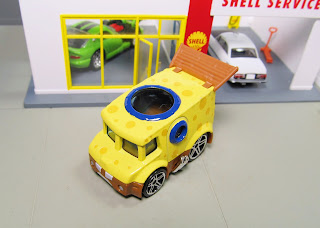 Hot Wheels "nickelodeon" SpongeBob SquarePants - SpongeBob