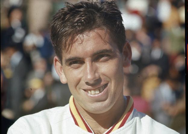 El Diario Vasco en 1967. https://www.diariovasco.com/deportes/tenis/-manolo-santana-fallece-20211211163114-nt.html