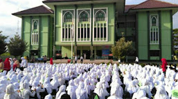 Mahasiswa Harus Suka Membaca