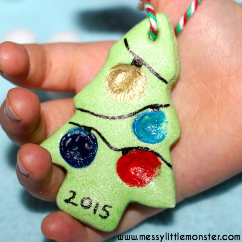 Fingerprint christmas tree. Fingerprint ornament. Salt dough ornament recipe.