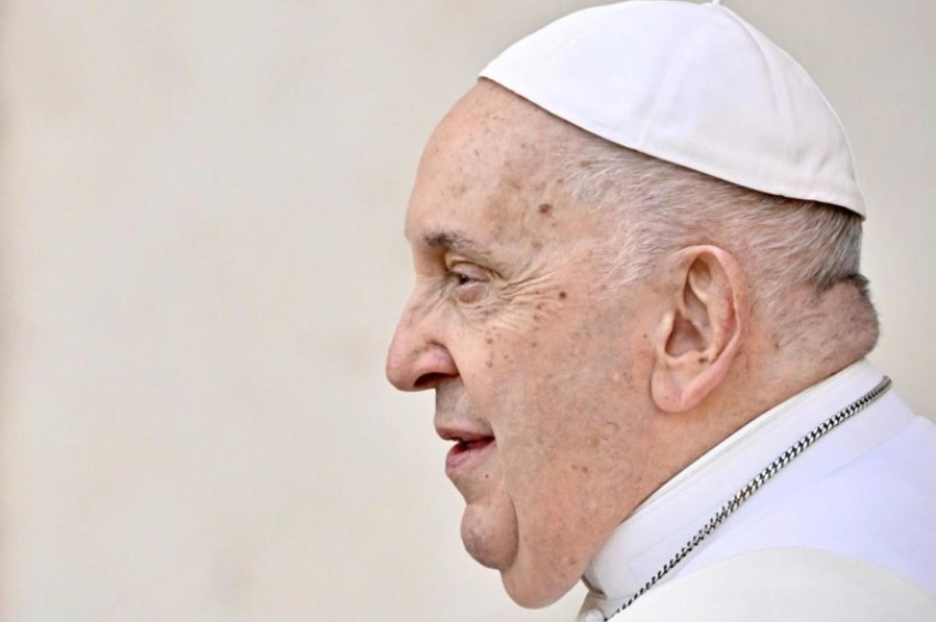 Papa Francisco recebeu um grupo de 12 famílias de reféns israelenses no Vaticano| Foto: EFE/EPA/ALESSANDRO DI MEO