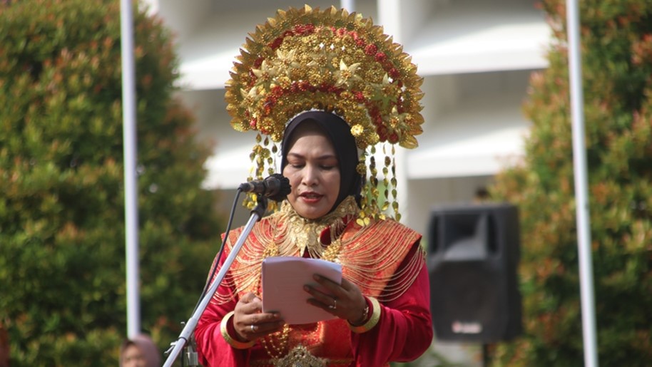 01 Wakil Bupati Blora Tri Yuli Setyowati bacakan Pidato Menristekdikti Nadiem Makarim