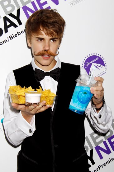 justin bieber mustache real. house Justin Bieber and Selena