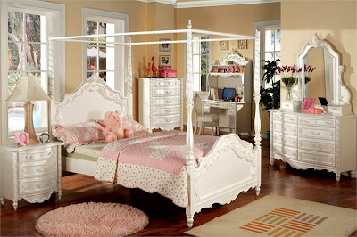 Twin Canopy Bed