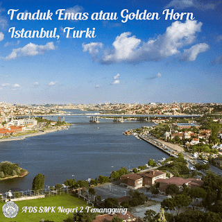 Tanduk Emas atau Golden Horn, di Istanbul, Turki.