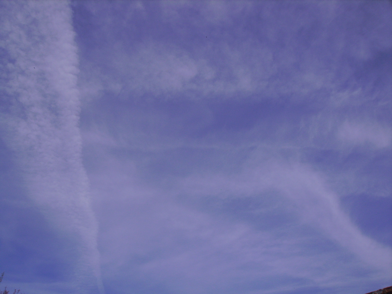 Chemtrails, Contrails, ou trainées de vapeur d'eau ???