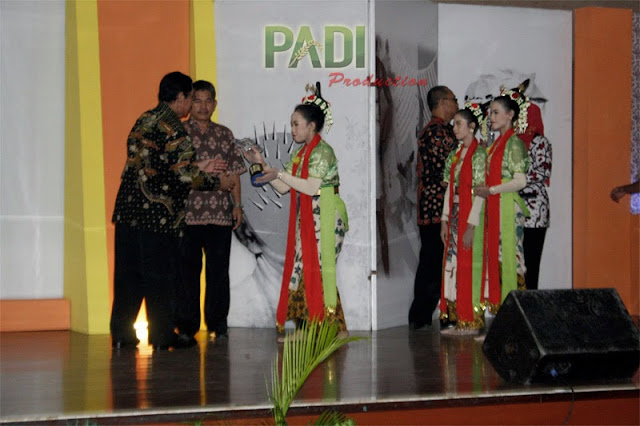 Tarian Tradisional di Festival Film Jawa Tengah di Tegal 2013