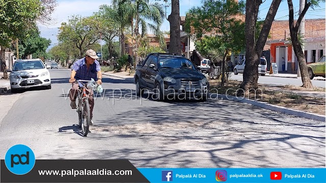 Importante daño del pavimento en Avenida Hipólito Irigoyen 