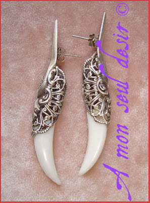 Boucles d'oreilles dent canine vampire fang earrings