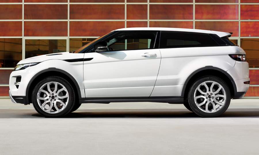 White Range Rover Evoque Side View
