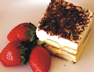 Torta grande de vainilla para cumpleaños - Pastel